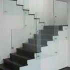 فني تركيب زجاج