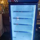 ثلاجة ببسي للمطاعم نظيفة جدا باب واحد زجاجي كبير