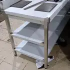 طاولة ستانلس ستيل