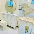 يوجد لدينا جميع غرف النوم الجاهزه