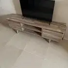 شاشة 32 بوصة مع طاولة