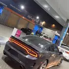 دوج تشارجر 6.4 للبيع srt اصل مو ترهيم