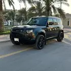 ديفندر 2020 اسود V6. الناغي