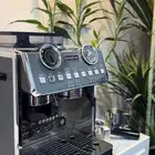 ماكينة قهوه اسبريسو نظيفه استعمال بسيط