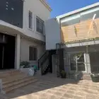فيلا للبيع في العرفا رقم 1 (قريبة من الممشى)