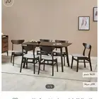 طاولة طعام