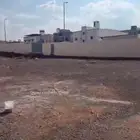 حوش تجاري مسور بالكامل للايجار او الاستثمار