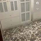 دولاب خشب نظيف
