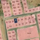 للبيع ارض سكنية استثمارية بحي البحيرات 3ادوار وملحق ومواقف