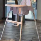 كرسي طعام وكرسي سيارة وعربة للأطفال