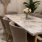 طاوله فخمه وشبه جديده