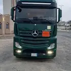 راس تريلا مرسيدس نظيف