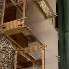 طاولة كبيره وثنتين صغير