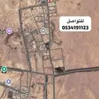 للبيع ارض تجاريه على 3 شوارع في القريه العليا حي مطربه