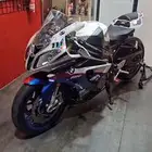 دراجة BMW S1000RR