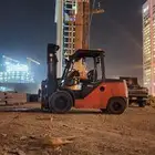 تأجير الرفعات الشوكيه والكرينات وجميع المعدات