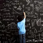 مدرس رياضيات ثانوي و متوسط