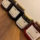 عسل سدر وسمر وزهور حضرمي درجة أولى بالكيلو والنص كيلو والربع