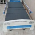 سرير طبي متحرك كهربائي