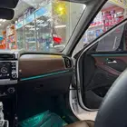 يوجد انوار محيطيه لجميع السيارات