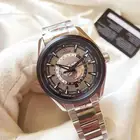 ساعات جمالها وفخامتها تتكلم عنها