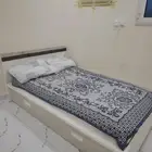 سرير بالمرتبه مع الدولاب للبيع 350