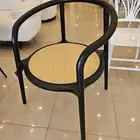 كراسي وطاولات خشب