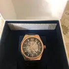 ساعه رجالية جلد بلون الاسود