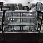 ثلاجات عرض حلويات مربع و مقوس أحجام مختلفة