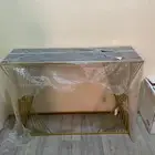 طاوله نظيفه غير مستعمله