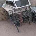 .( 1)غطاء صندوق هايلكس فيبر مع القزاز الخلفي. (2)شبك للسف