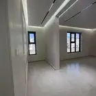 للبيع فيلا مع محلين تجارية