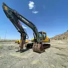 يوجد لدينا معدات للايجار بوكلينات