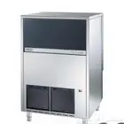 Ice maker maintenance in the city