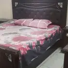 غرفة نوم سرير ومرتبه ودولاب سته دلف وتسربحه