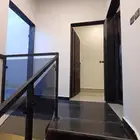 للبيع شقه مع سطح حي الرمال مسك