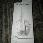 اله تنظيف اسنان كهربائي مومويل جديده بس المشكله مافي شاحن