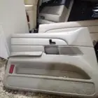 ديكور باب سائق بيج فكتوريا