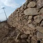 يوجد لدينا بكلينات لبنا الحجر وقص الأراضي