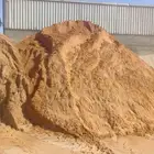كميات كبيره من الطين الزراعي لم يزرع عليه من قبل