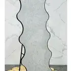 مرايا أستند