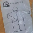 معطف المطر Rain Coat 2 حبتين مقاس L 2 ب 40 ريال