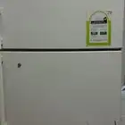 ثلاجة للبيع  سيارة أطفال