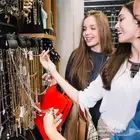 مطلوب محل للايجار بالعزيزية لفتح محل اكسسورات نسائية ومكياج