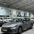 تويوتا كامري Eبنزين 2025