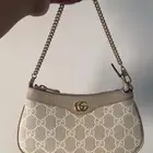 شنطة قوتشي