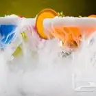 ثلج جاف  كميات يومية  توصيل ل ينبع ومكة والمدينة