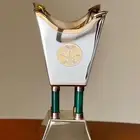 مبخرة عود أنيقة وفاخرة