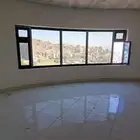 عمال المنيوم وزجاج