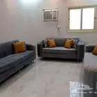تنجيد وتفصيل جميع انوع الكنب و المجالس و الستائر والمفروشات
